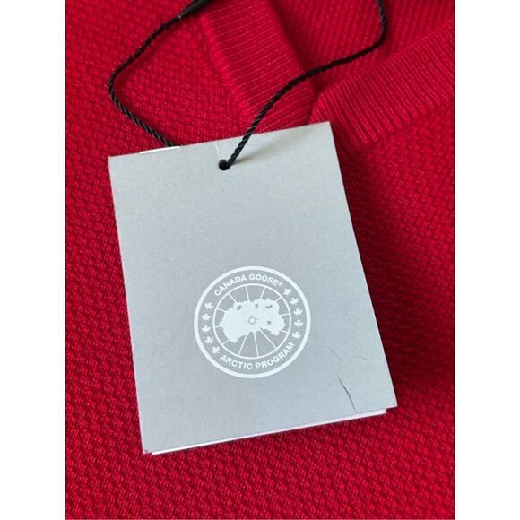 Canada Goose Red McLeod Sweater size S V-neck Pullover Merino Wool - Picture 14 of 14